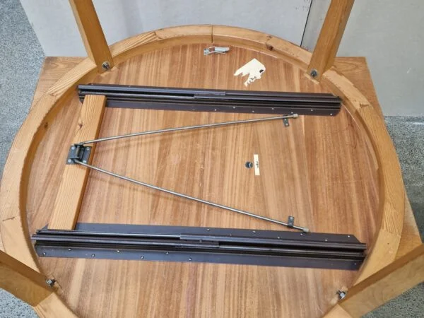 Severin Hansen model 42, Haslev Møbelfabrik Rundt spisebord med tillægsplade, egetræ, Severin Hansen model 42, Haslev Møbelfabrik — billede 2