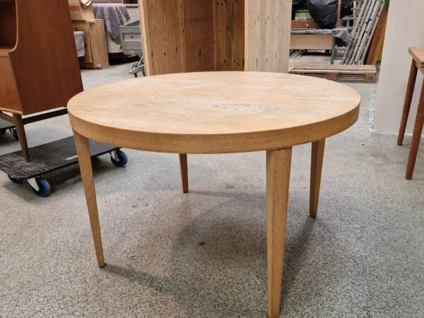Rundt spisebord med tillægsplade, egetræ, Severin Hansen model 42, Haslev Møbelfabrik