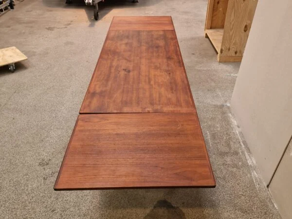 Spisebord med skjulte tillægsplader, teak — billede 8