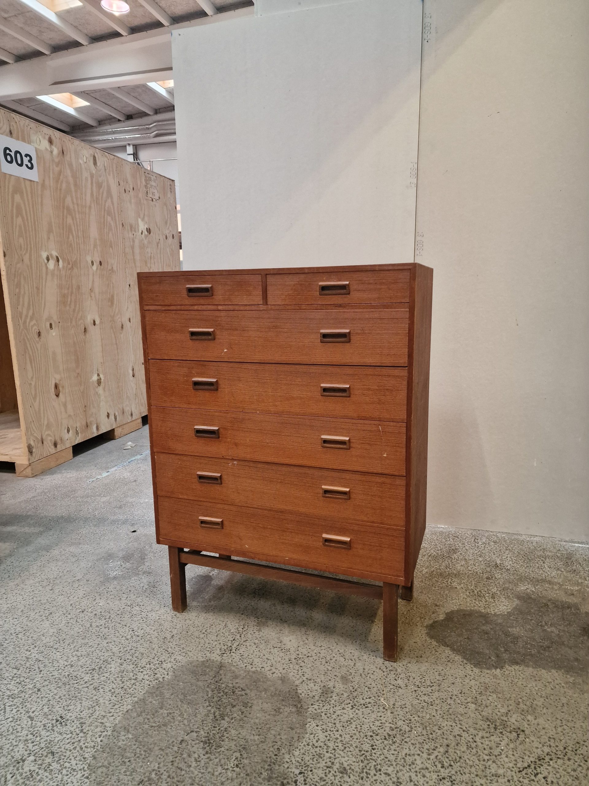 Kommode, teak, på sokkel, model F125 af Holger Jensen