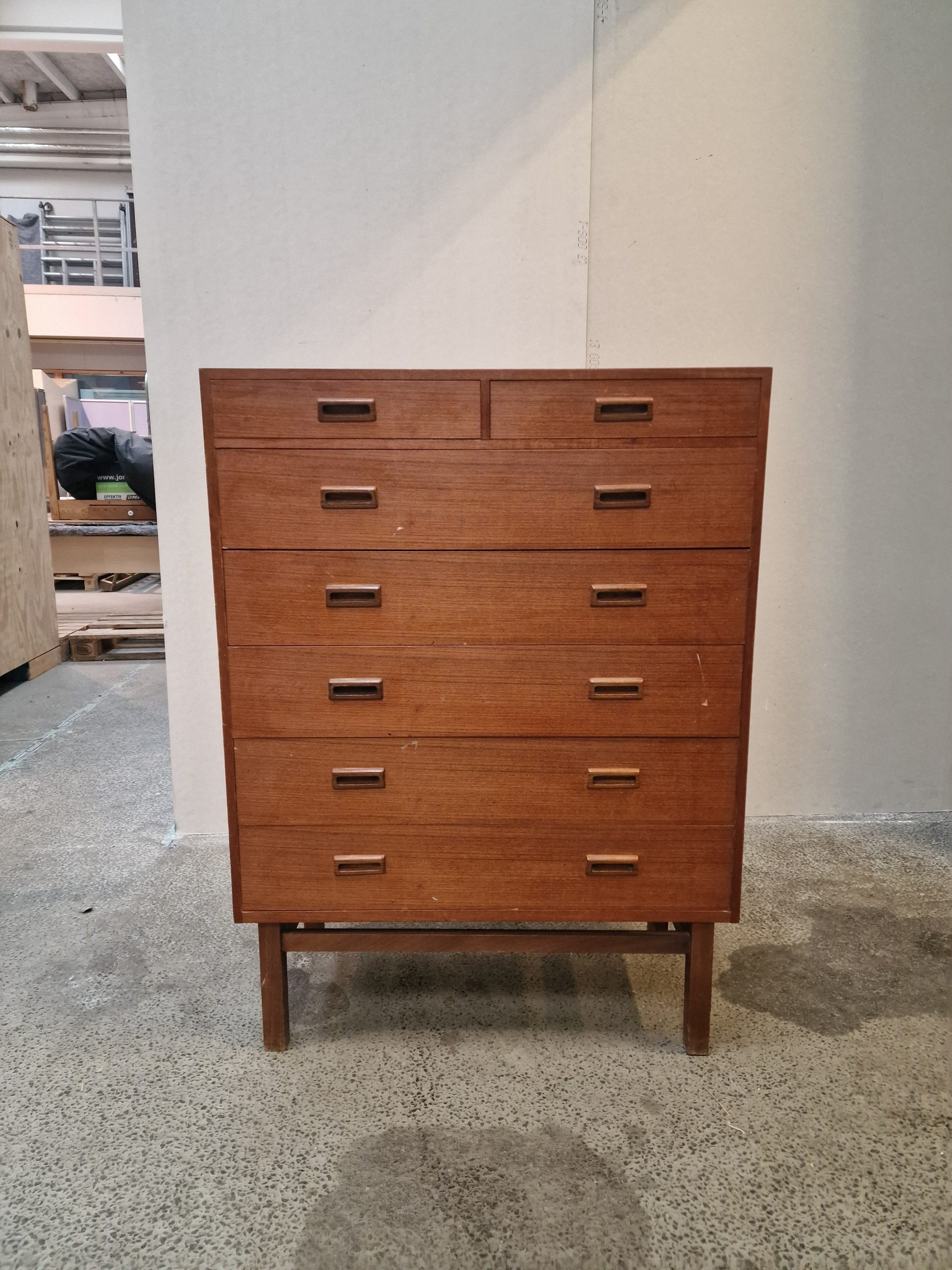 Kommode, teak, på sokkel, model F125 af Holger Jensen