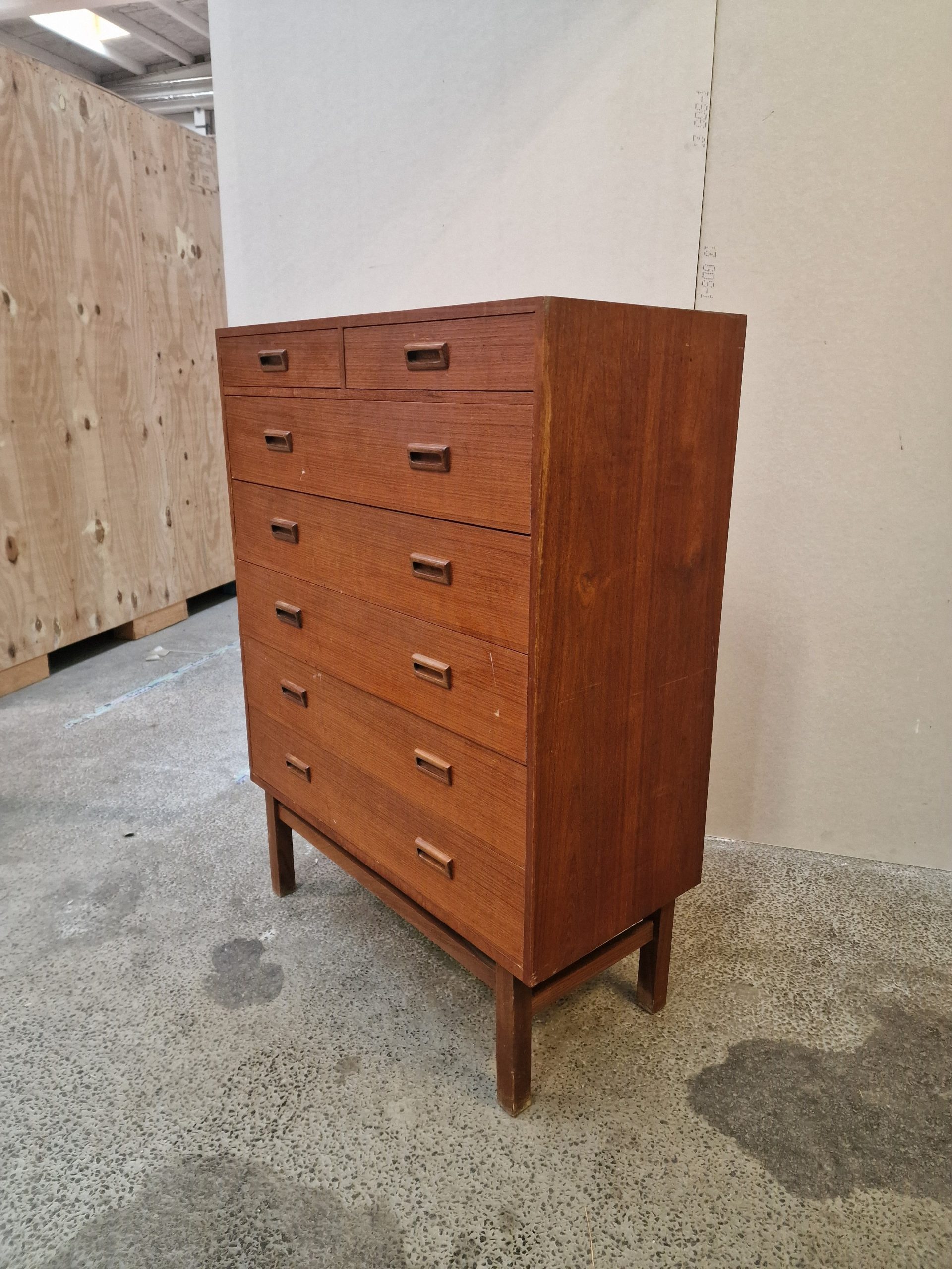 Kommode, teak, på sokkel, model F125 af Holger Jensen