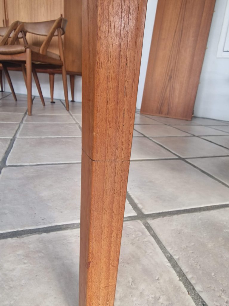Ole Hald Ole Hald spisebord i teak med to tillægsplader, teak — billede 8