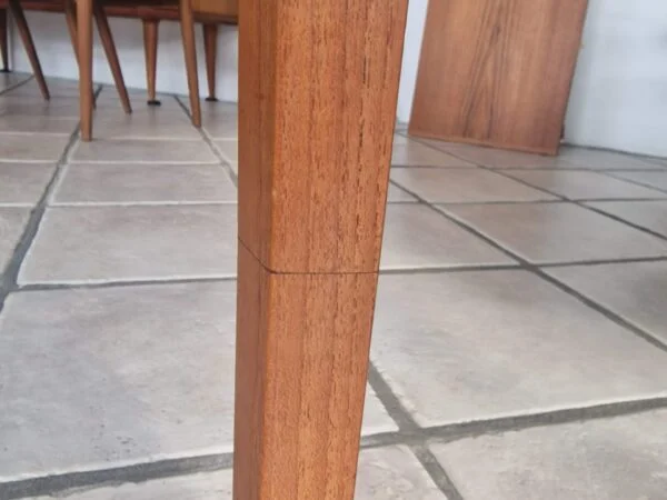 Ole Hald Ole Hald spisebord i teak med to tillægsplader, teak — billede 8