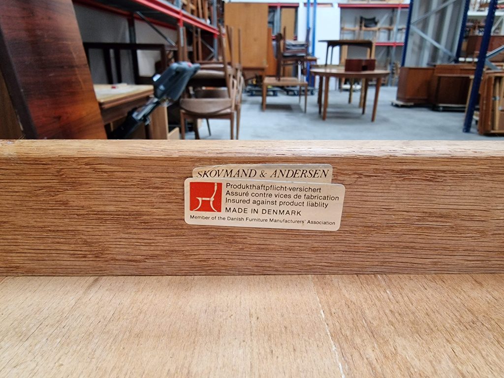 Skovmand & Andersen Fire spisestole i massiv egetræ af Skovmand & Andersen — billede 4