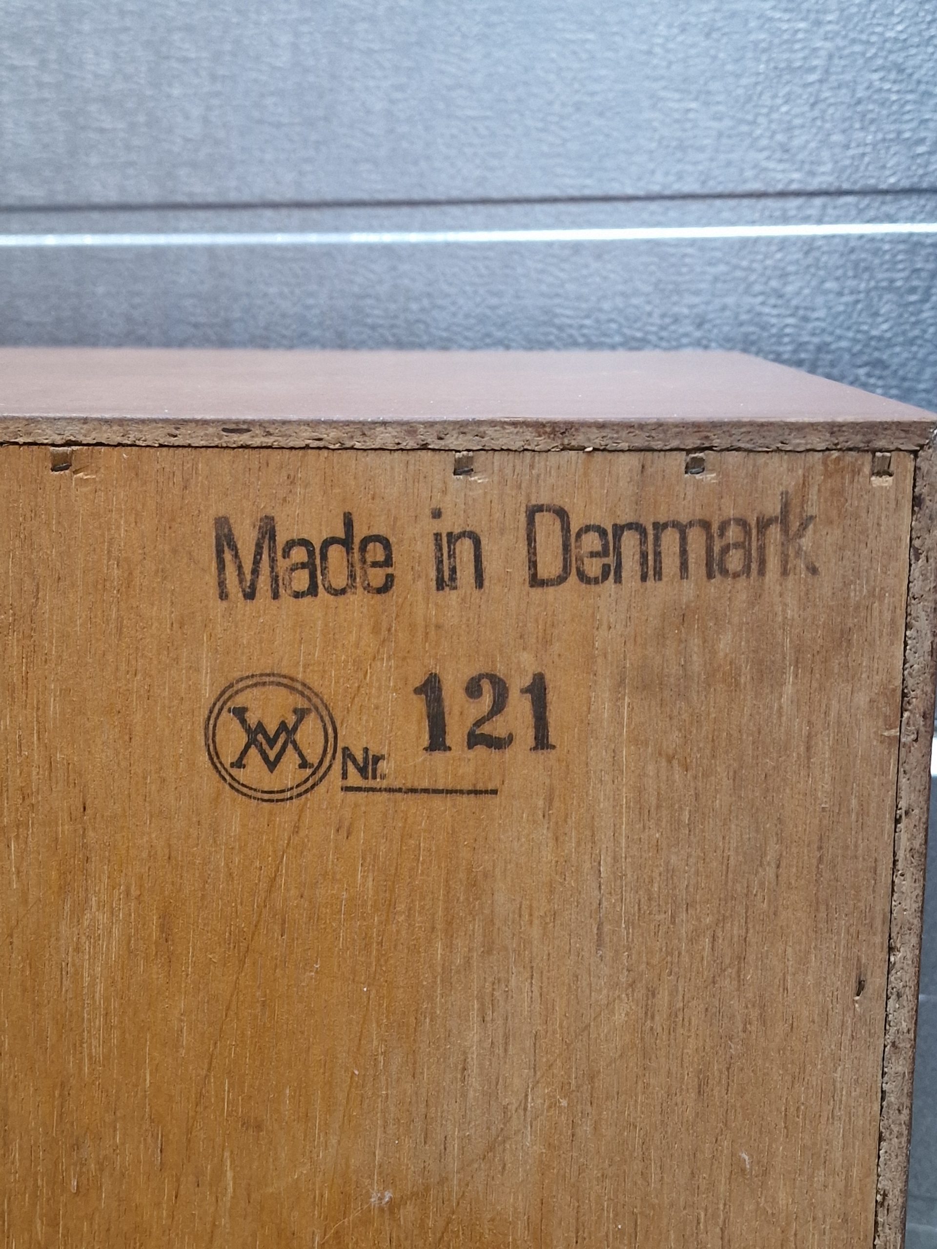 Arne Wahl Iversen for Vinde Møbelfabrik Kommode i teaktræ på sokkel, Arne Wahl Iversen for Vinde Møbelfabrik — billede 8
