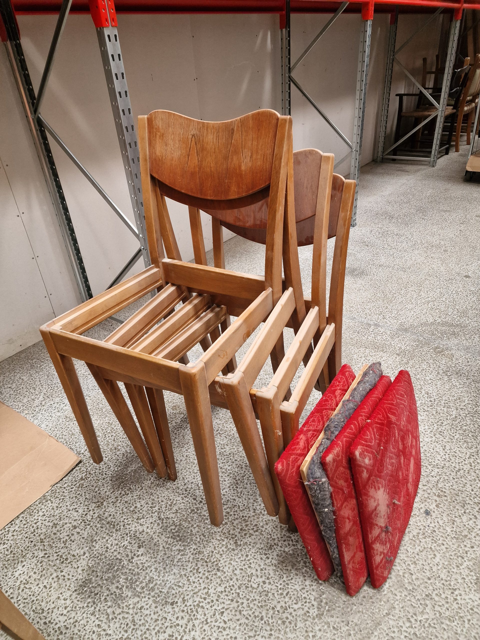 Fire spisestole, teak og bøg — billede 4