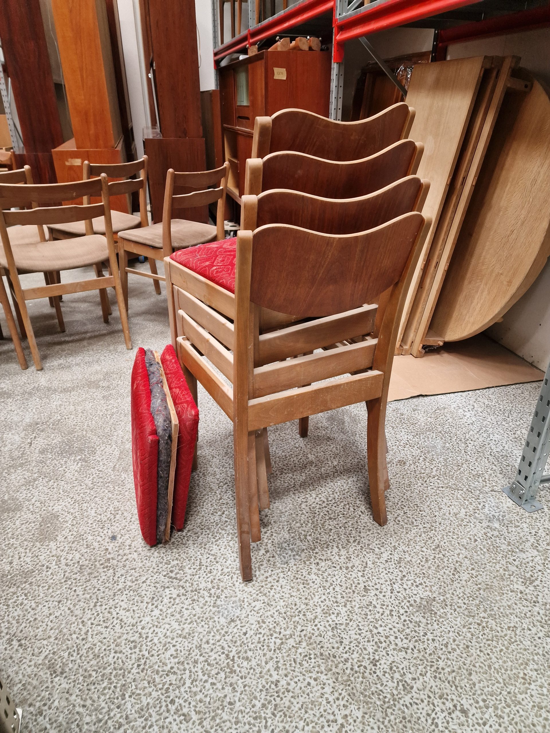 Fire spisestole, teak og bøg — billede 2