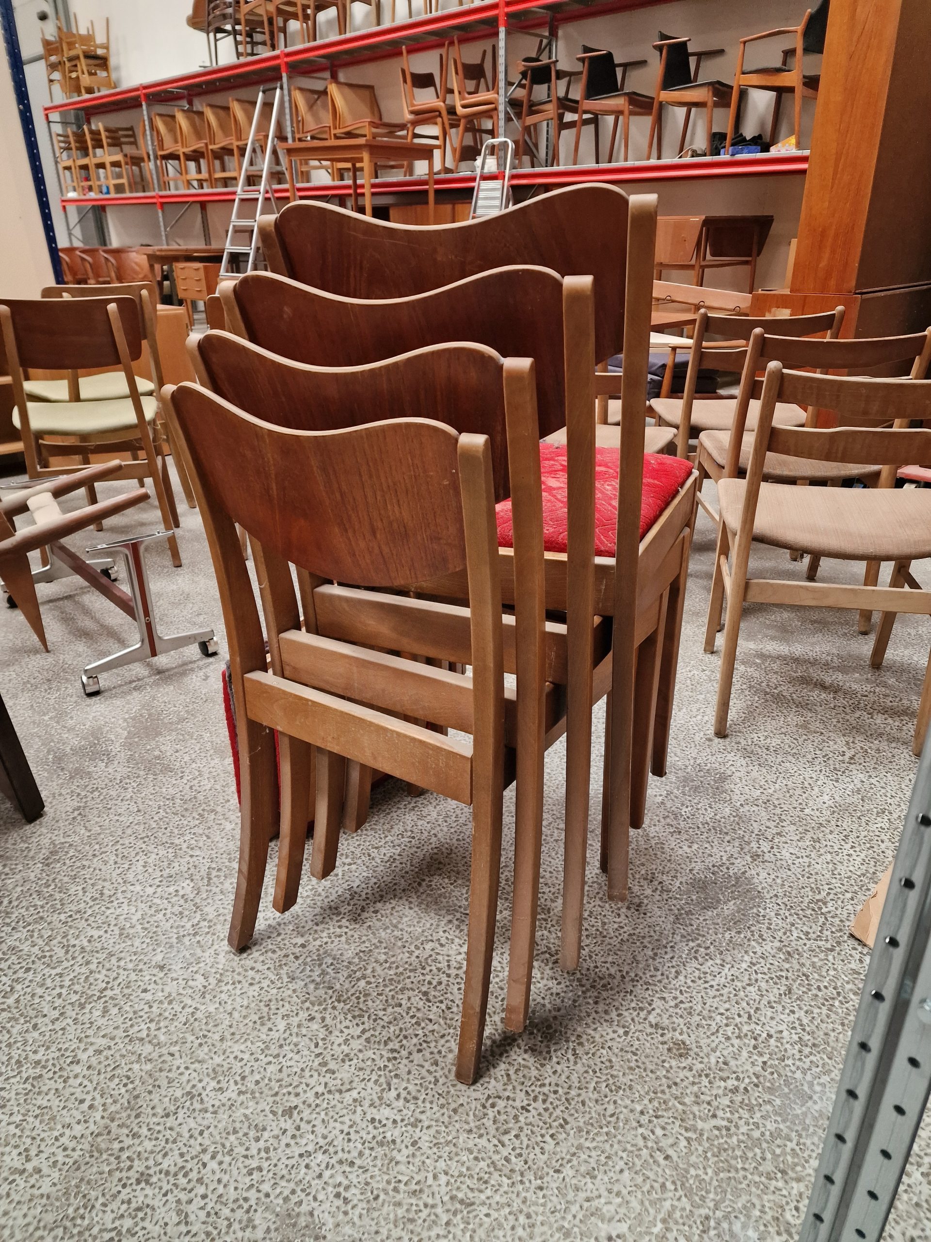 Fire spisestole, teak og bøg — billede 3