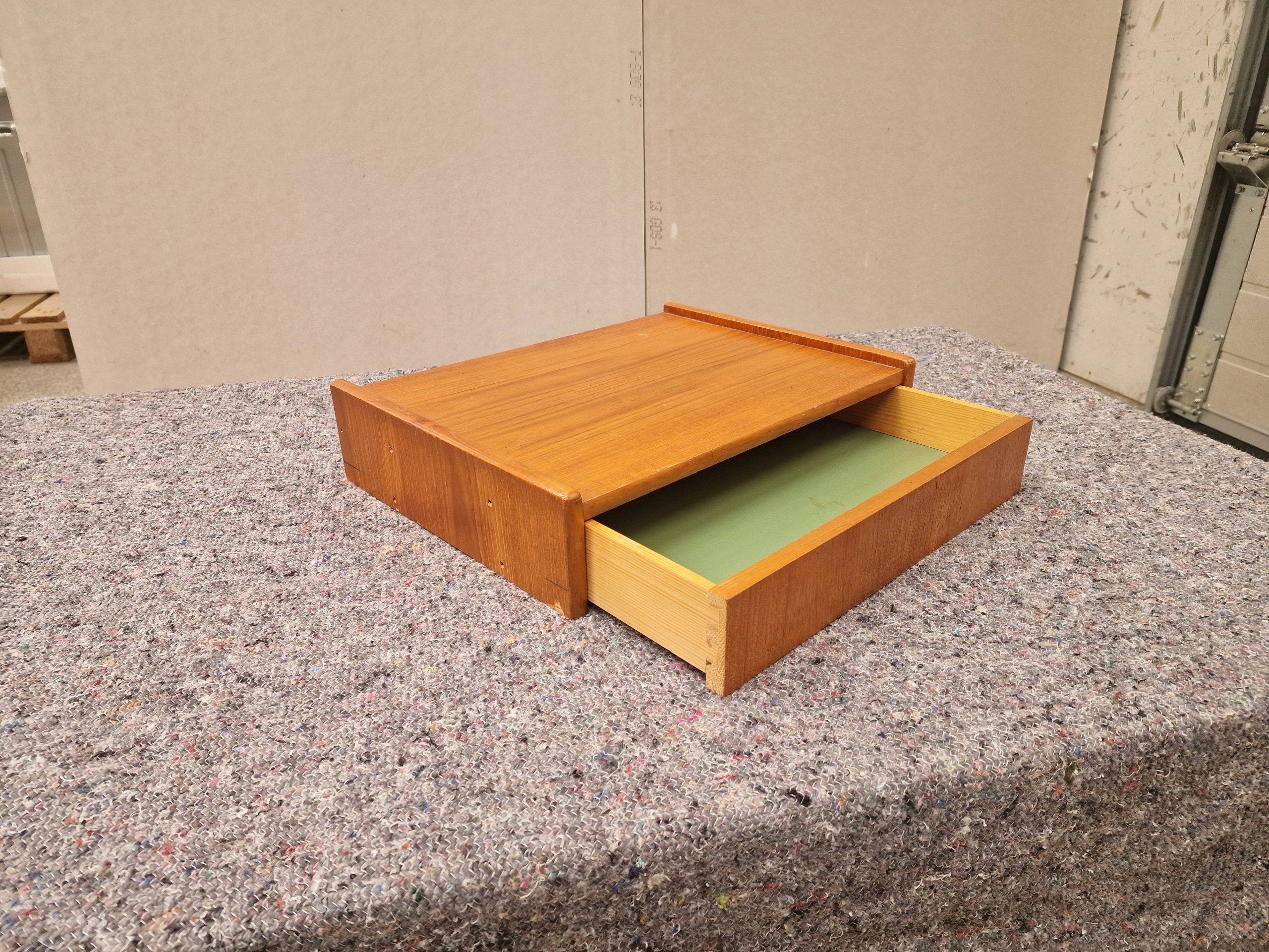 Natbord med skuffe, teak