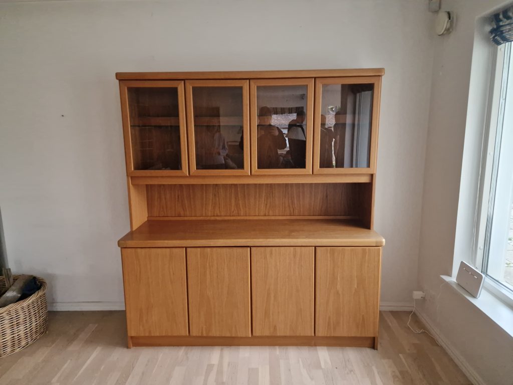 Skænk med glasvitrine, teak, Christian Linneberg