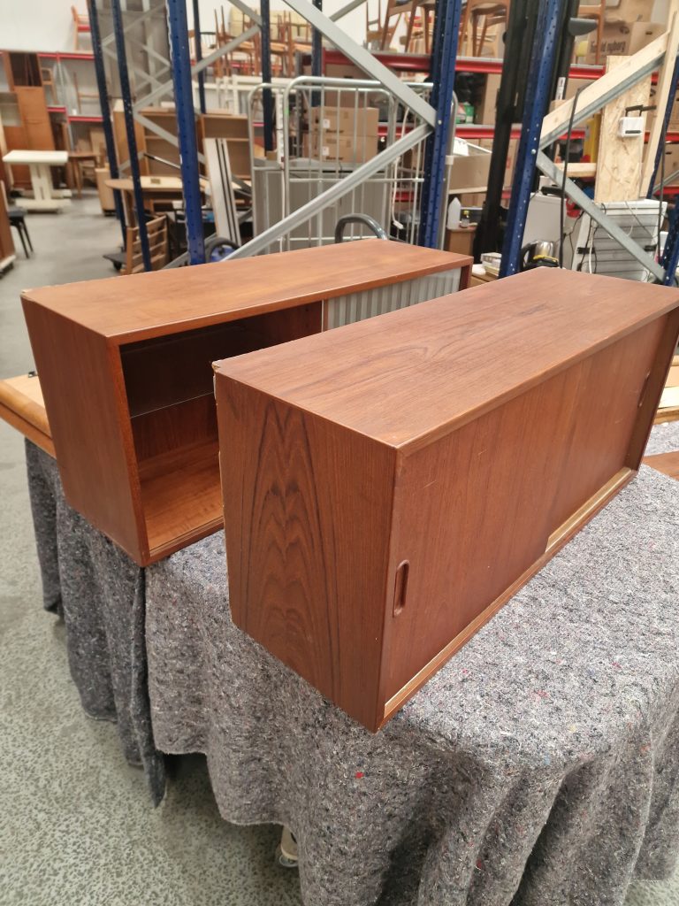 Hansen and Guldborg (HG Furniture) Vangereol i teak, vitrine, skab, hylder og vanger, Hansen and Guldborg (HG Furniture)