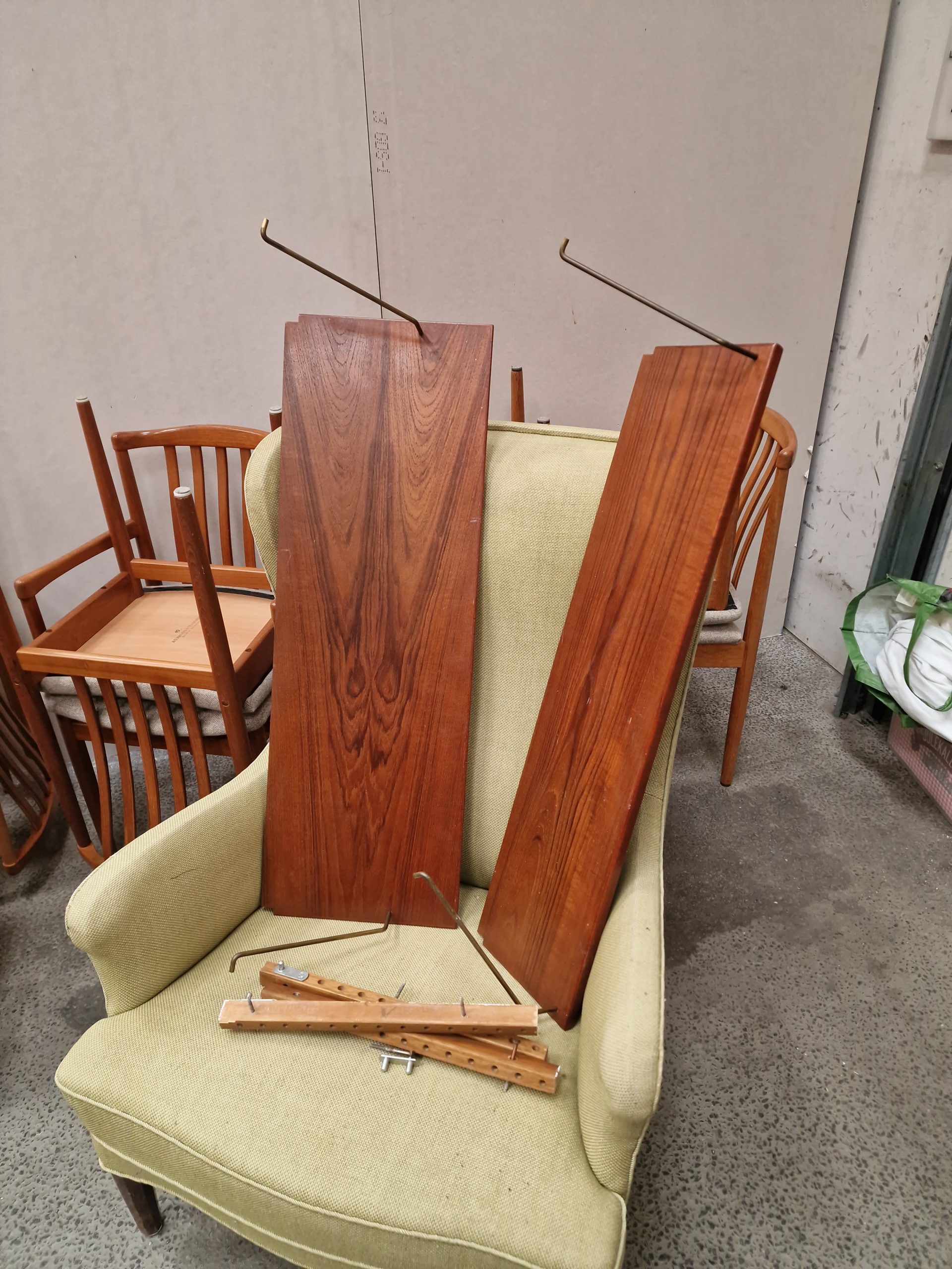 Hansen and Guldborg (HG Furniture) Vangereol i teak, vitrine, skab, hylder og vanger, Hansen and Guldborg (HG Furniture) — billede 3