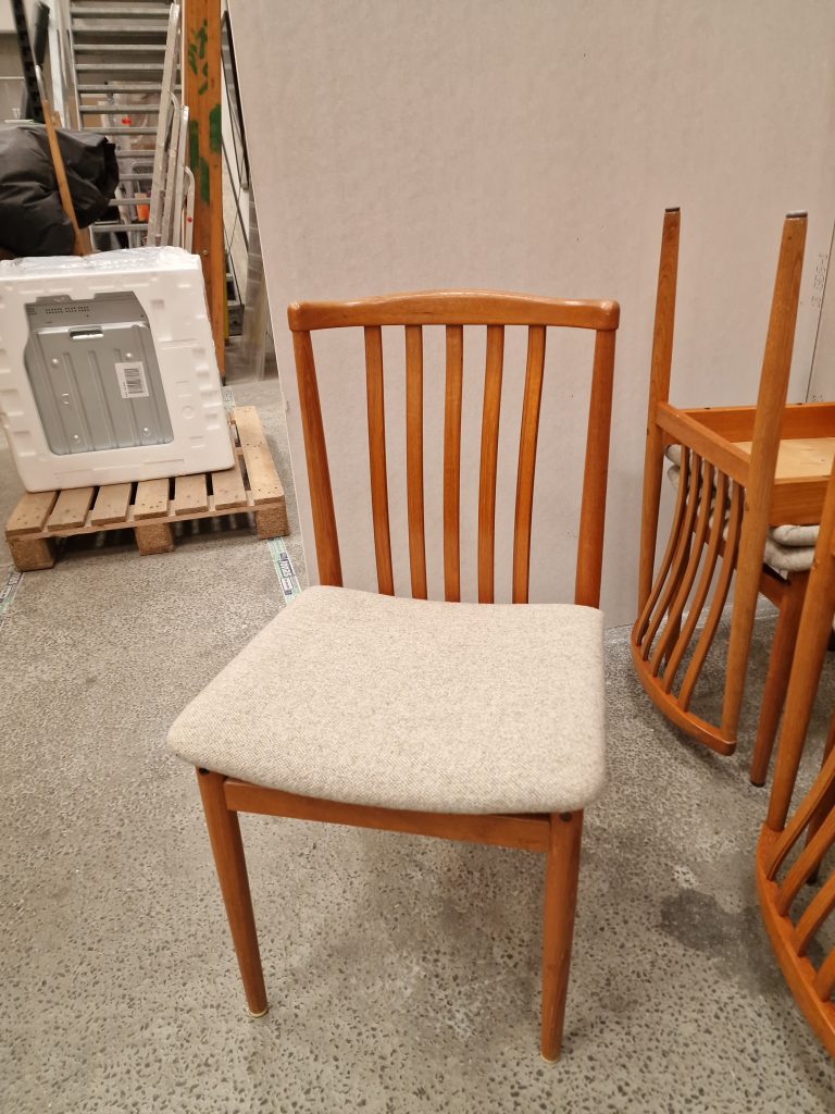 Vamdrup Spisestole i teak, 11 stk — billede 3