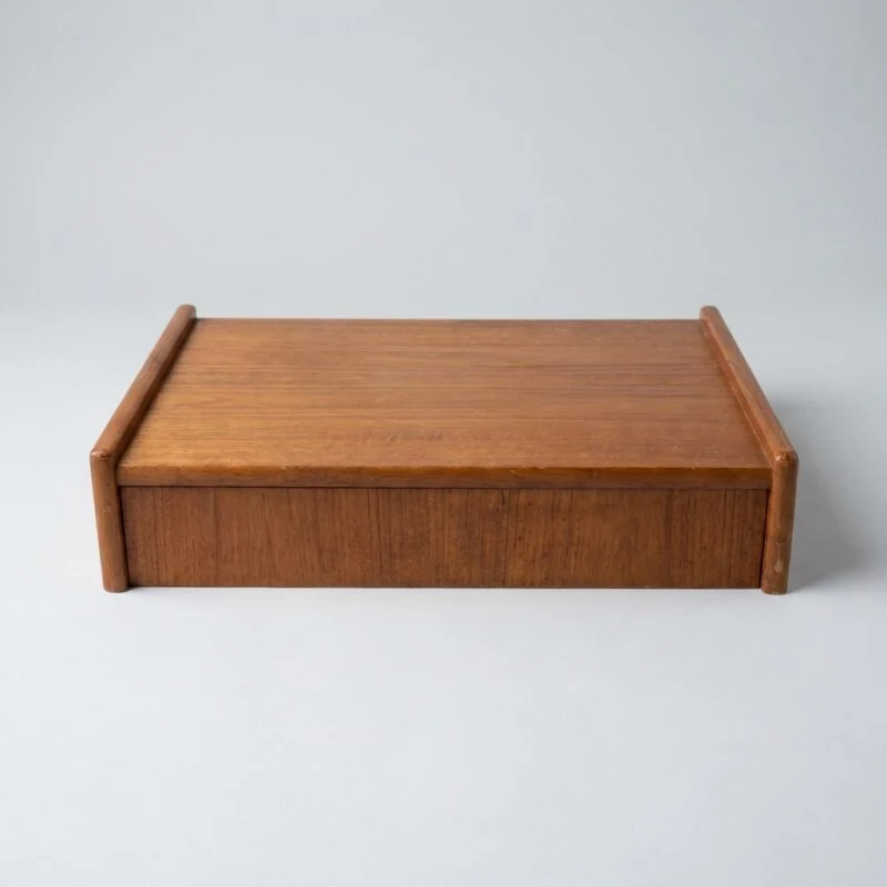Natbord med skuffe i teak