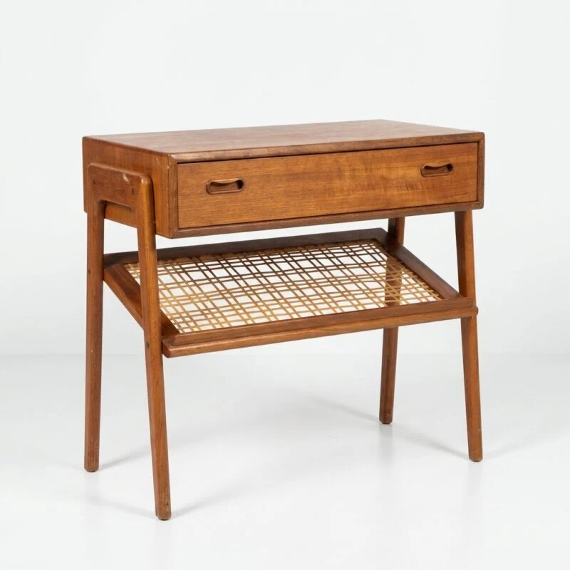 Sidebord med flethylde og skuffe, teak