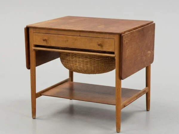 Sybord i massiv teaktræ og egetræ, GETAMA, Hans J. Wegner, model AT33