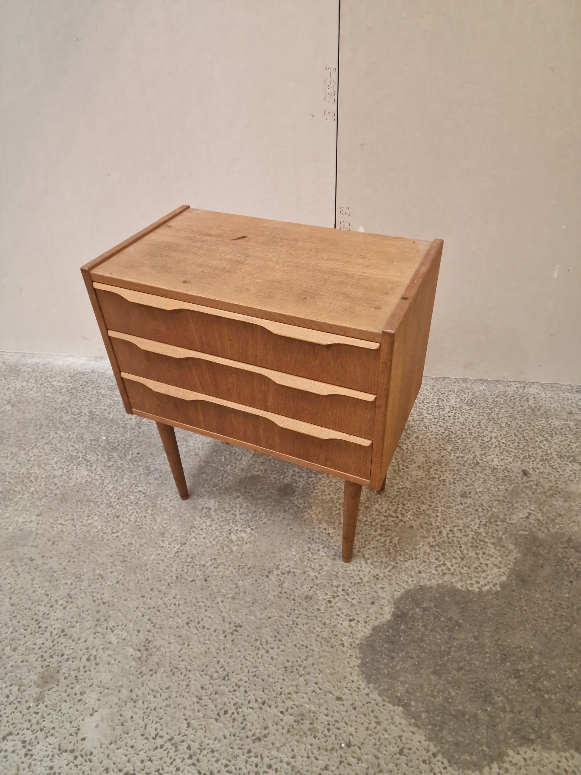 Lille kommode, egetræ