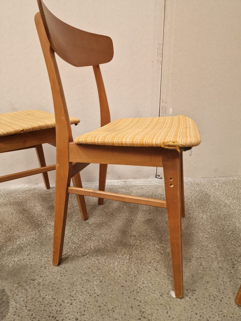 4 stk. Mosbøl i teak
