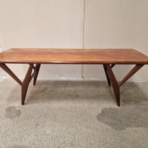 Sofabord i teak