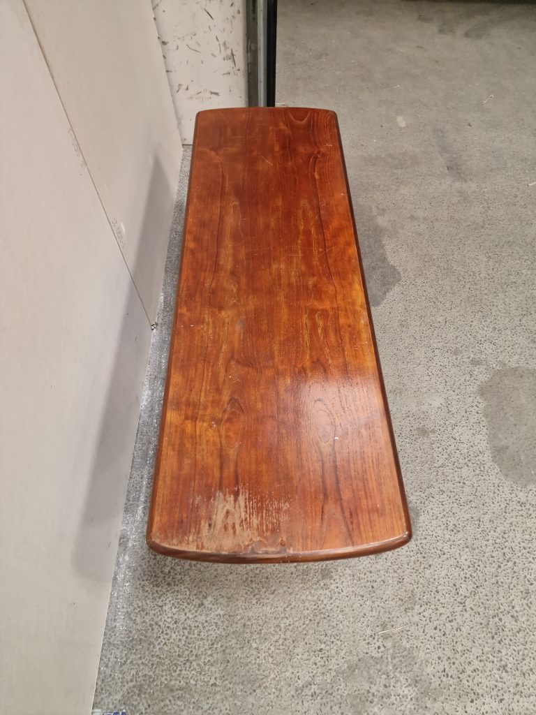 Sofabord i teak