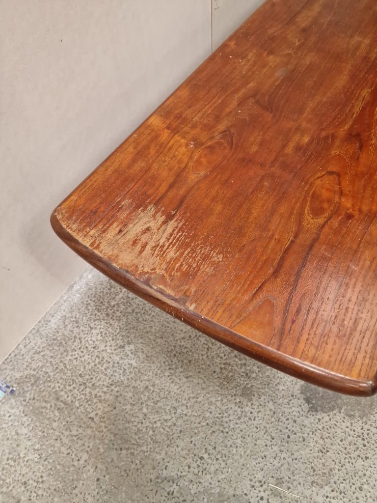 Sofabord i teak