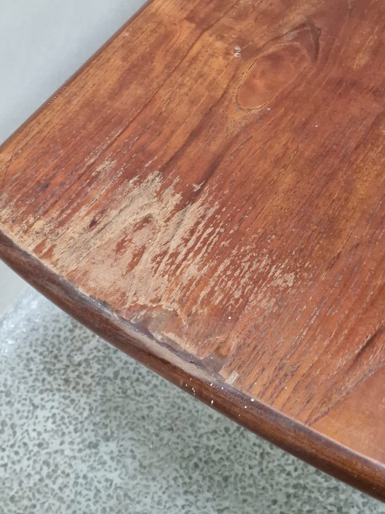 Sofabord i teak