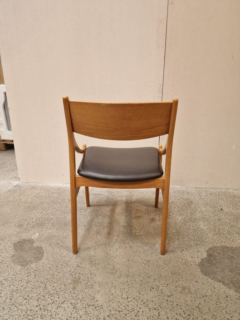 Seks spisestole i egetræ, Vestervig Eriksen