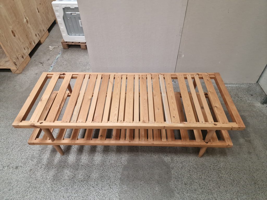 2 daybeds i fyrretræ