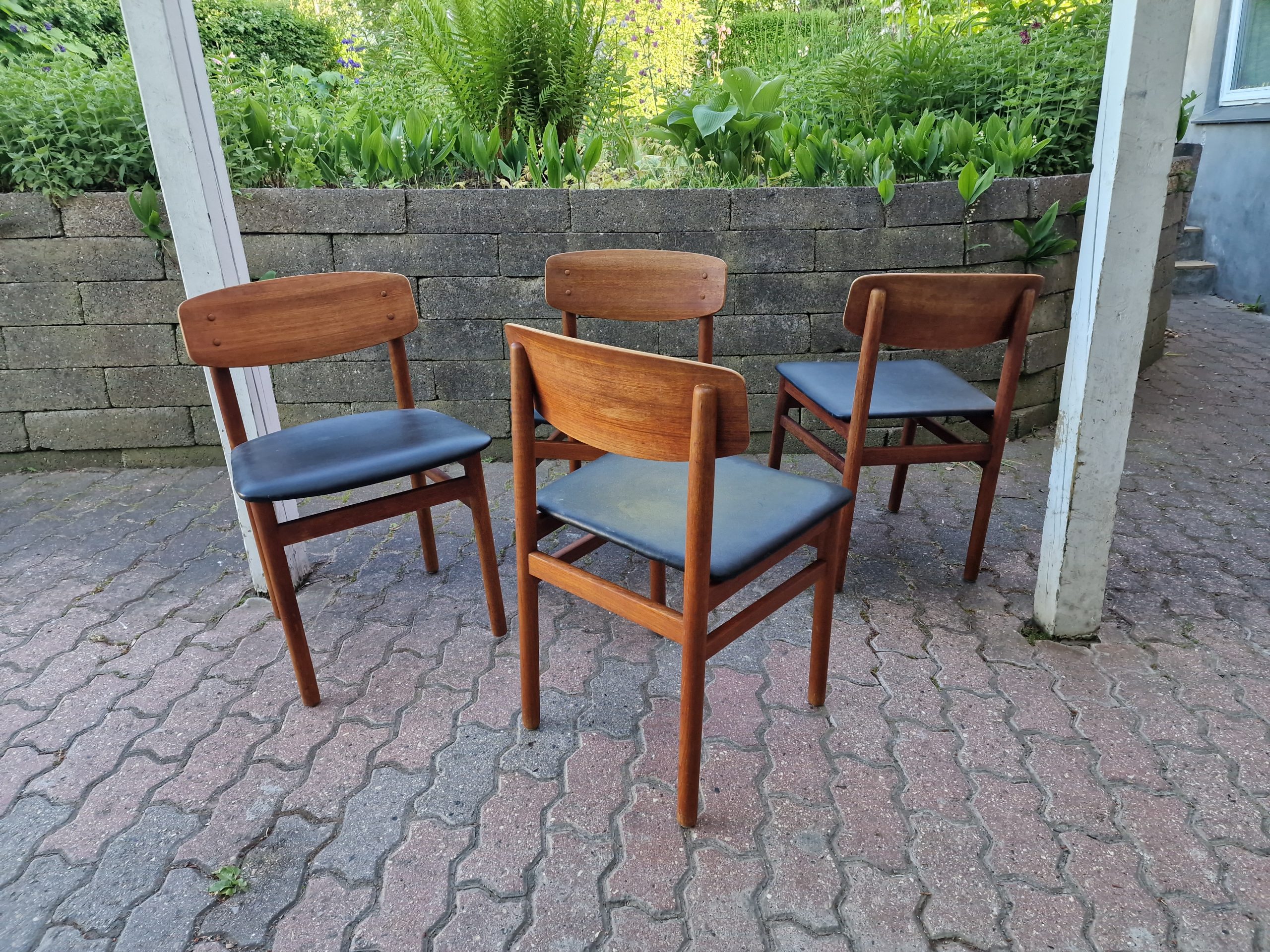 Fire spisestole, teak