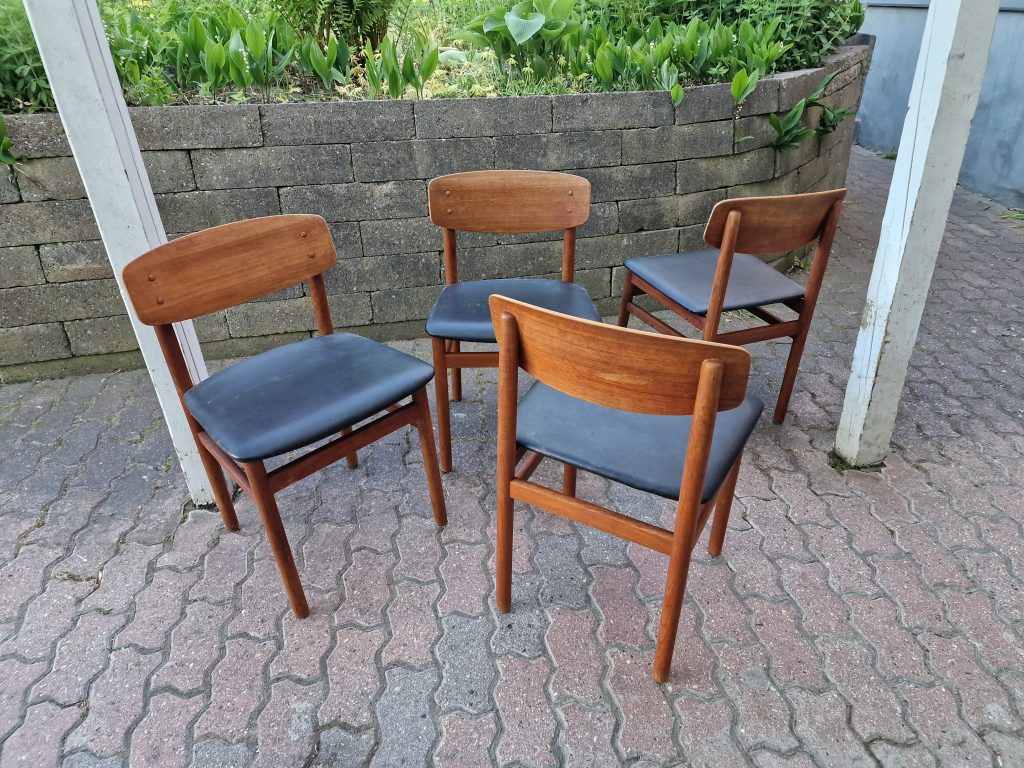 Fire spisestole, teak