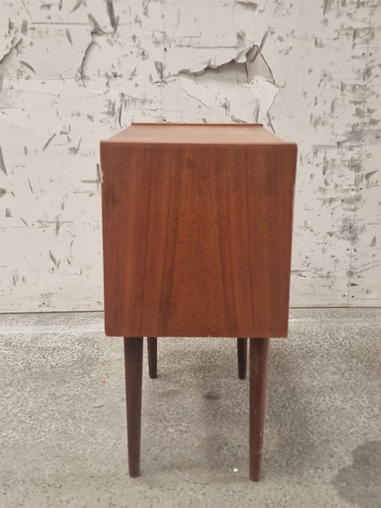 Teak kommode
