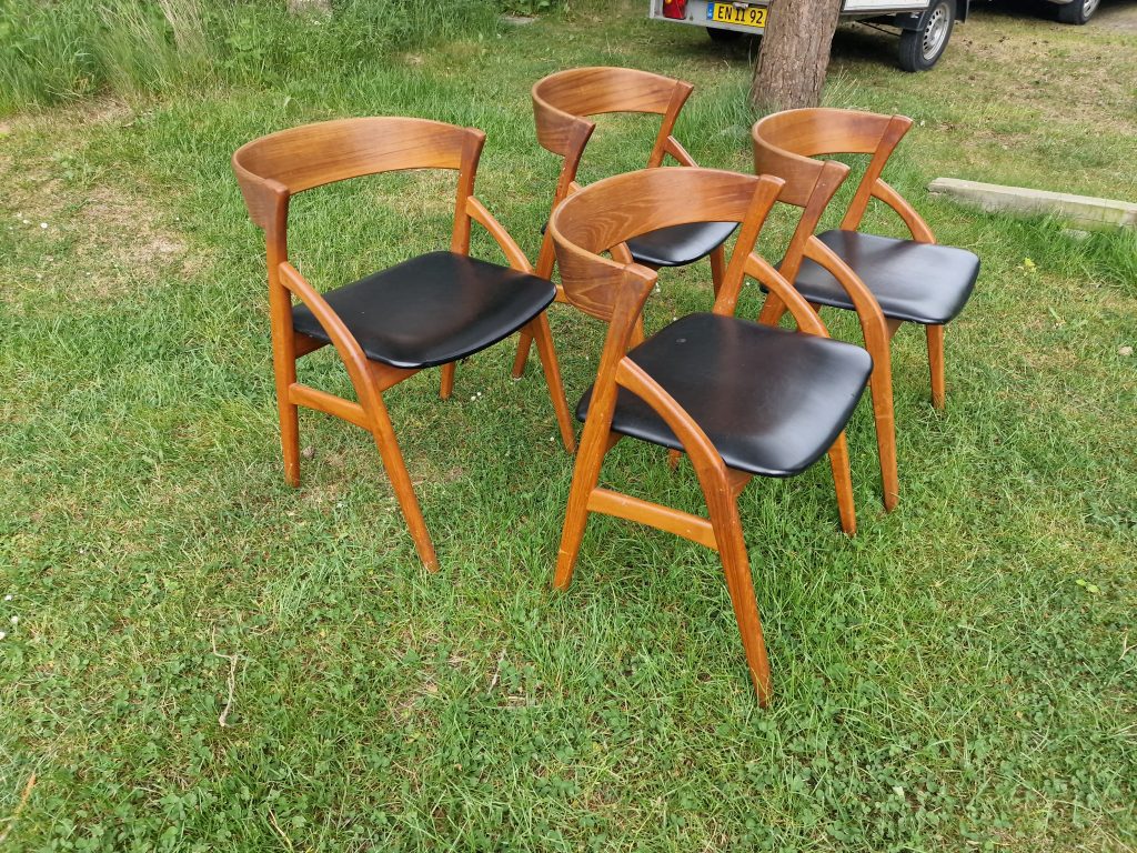 4 spisestole af massiv teak