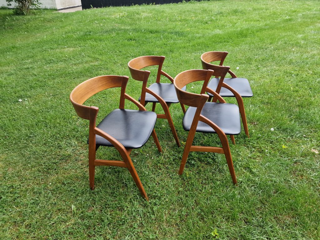 4 spisestole af massiv teak