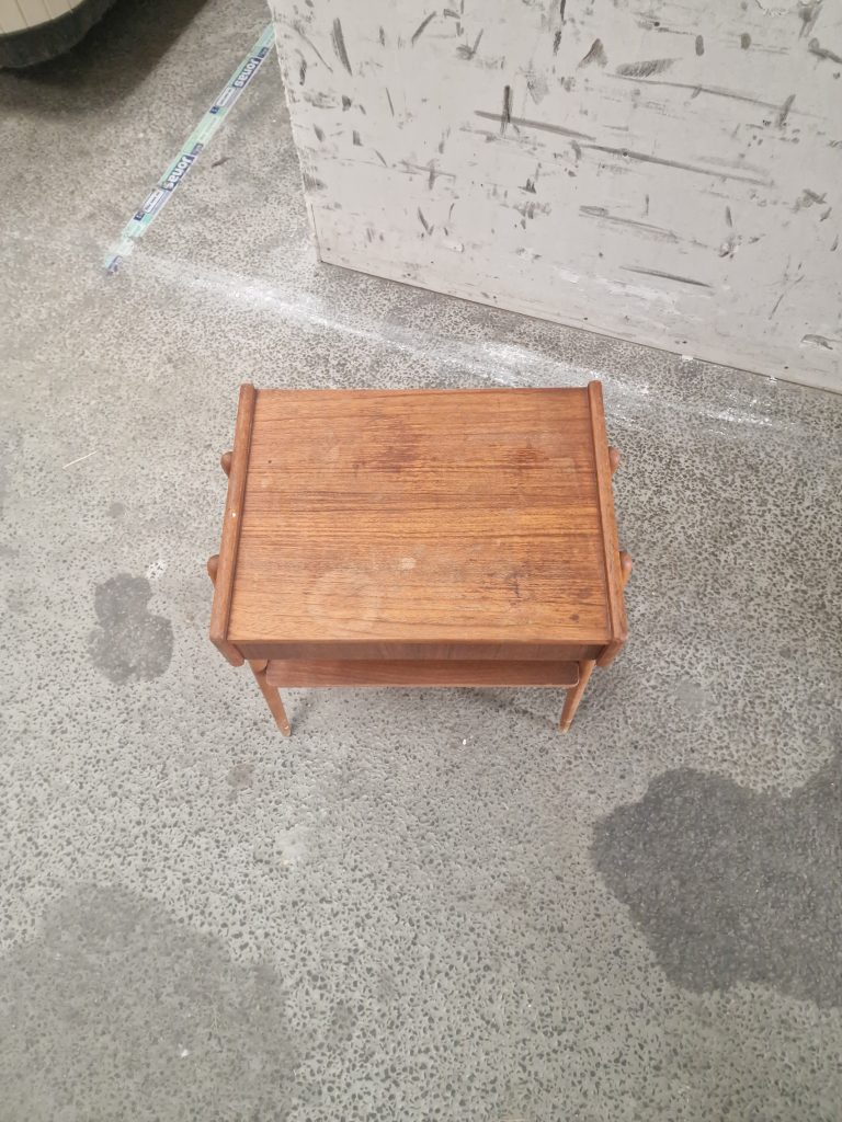 Sengebord i teak fra 1950/60’erne af Carlström & Co