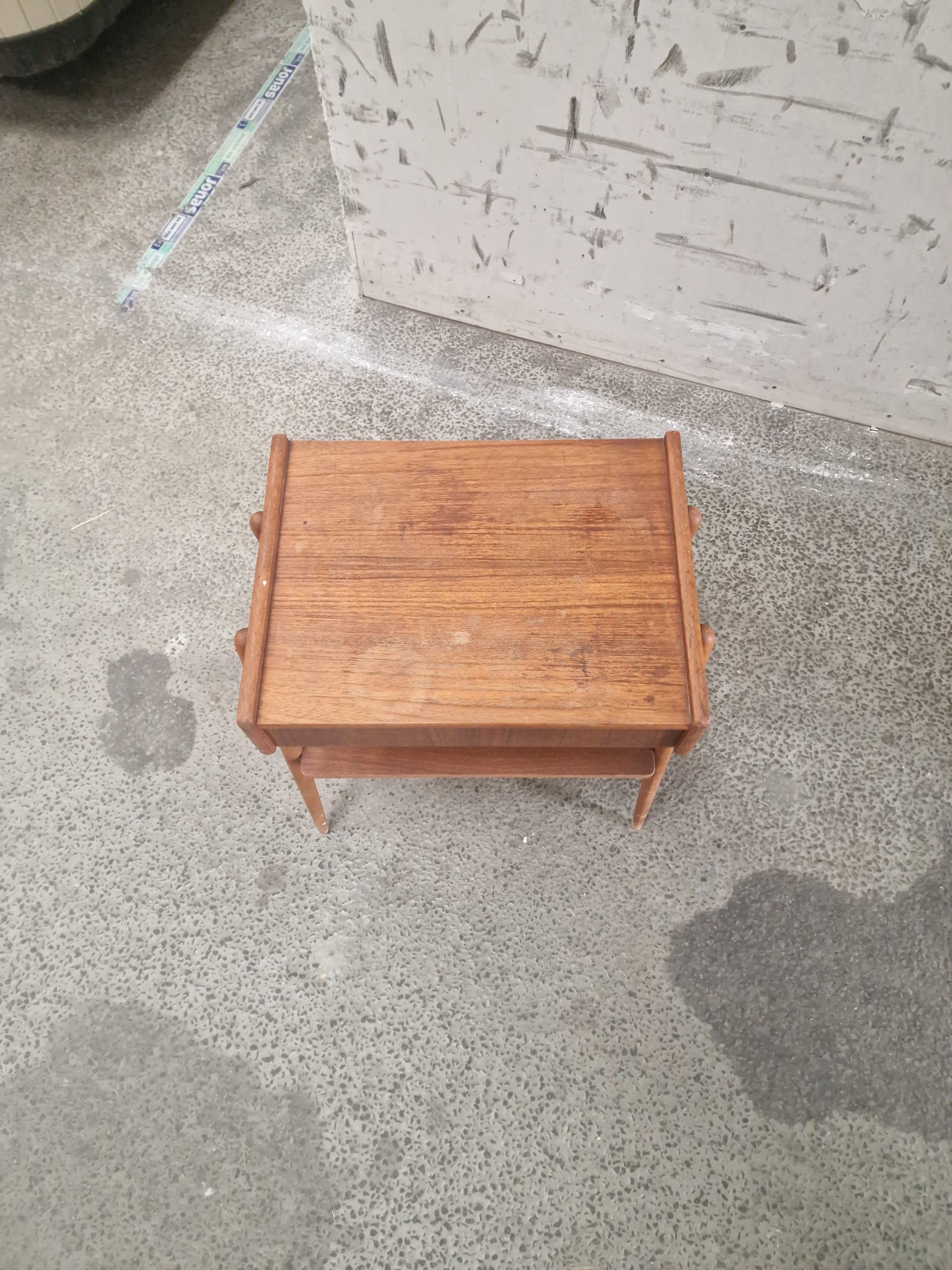 Sengebord i teak fra 1950/60’erne af Carlström & Co