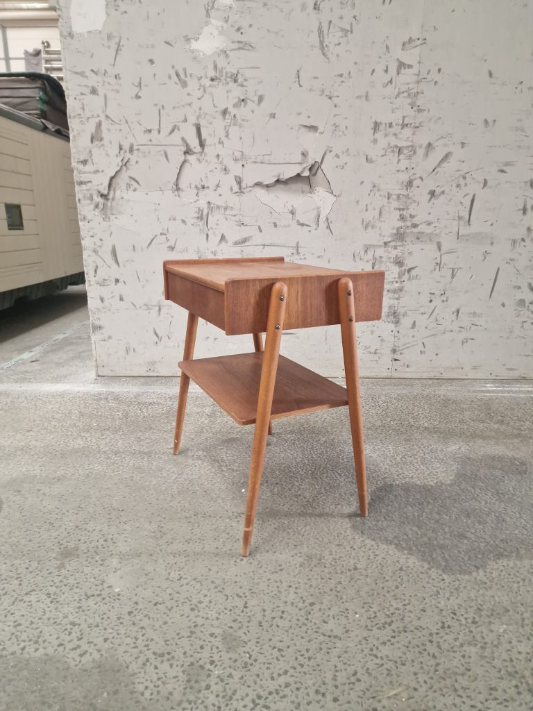 Sengebord i teak fra 1950/60’erne af Carlström & Co