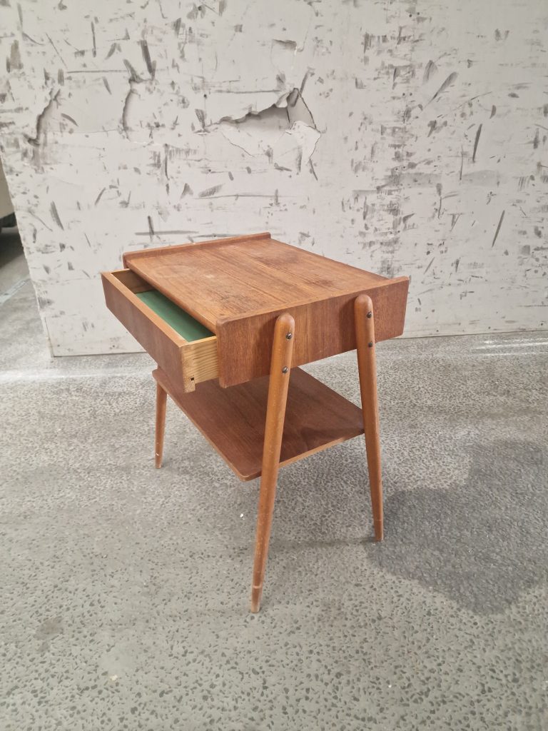 Sengebord i teak fra 1950/60’erne af Carlström & Co