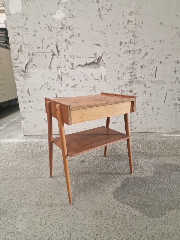 Sengebord i teak fra 1950/60’erne af Carlström & Co