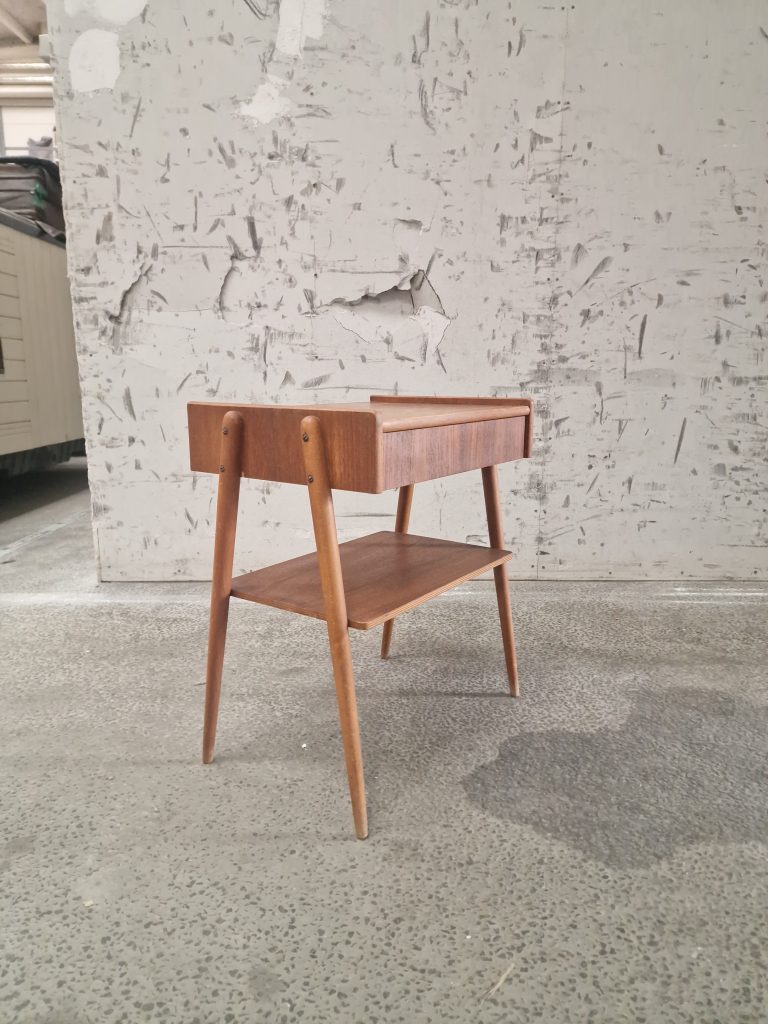 Sengebord i teak fra 1950/60’erne af Carlström & Co