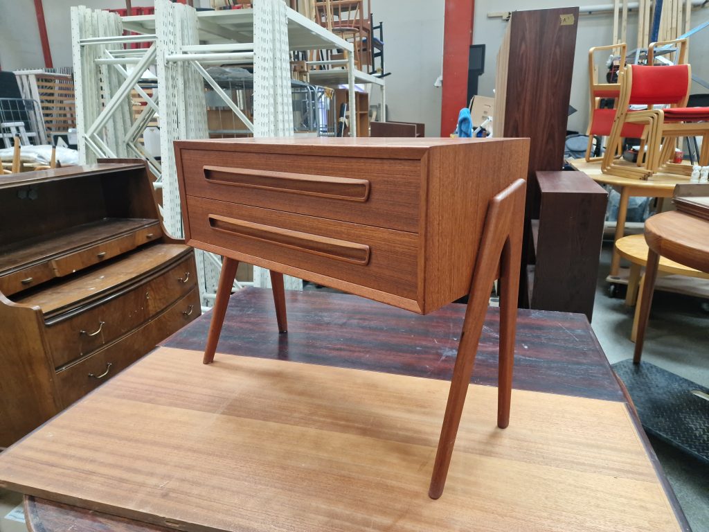 Teak entremøbel sengebord, AP Møbler, teak