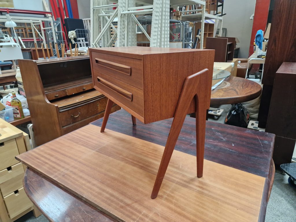 Teak entremøbel sengebord, AP Møbler, teak