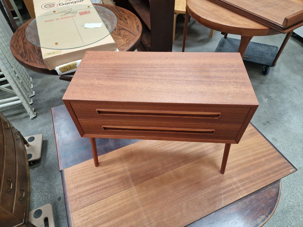 Teak entremøbel sengebord, AP Møbler, teak