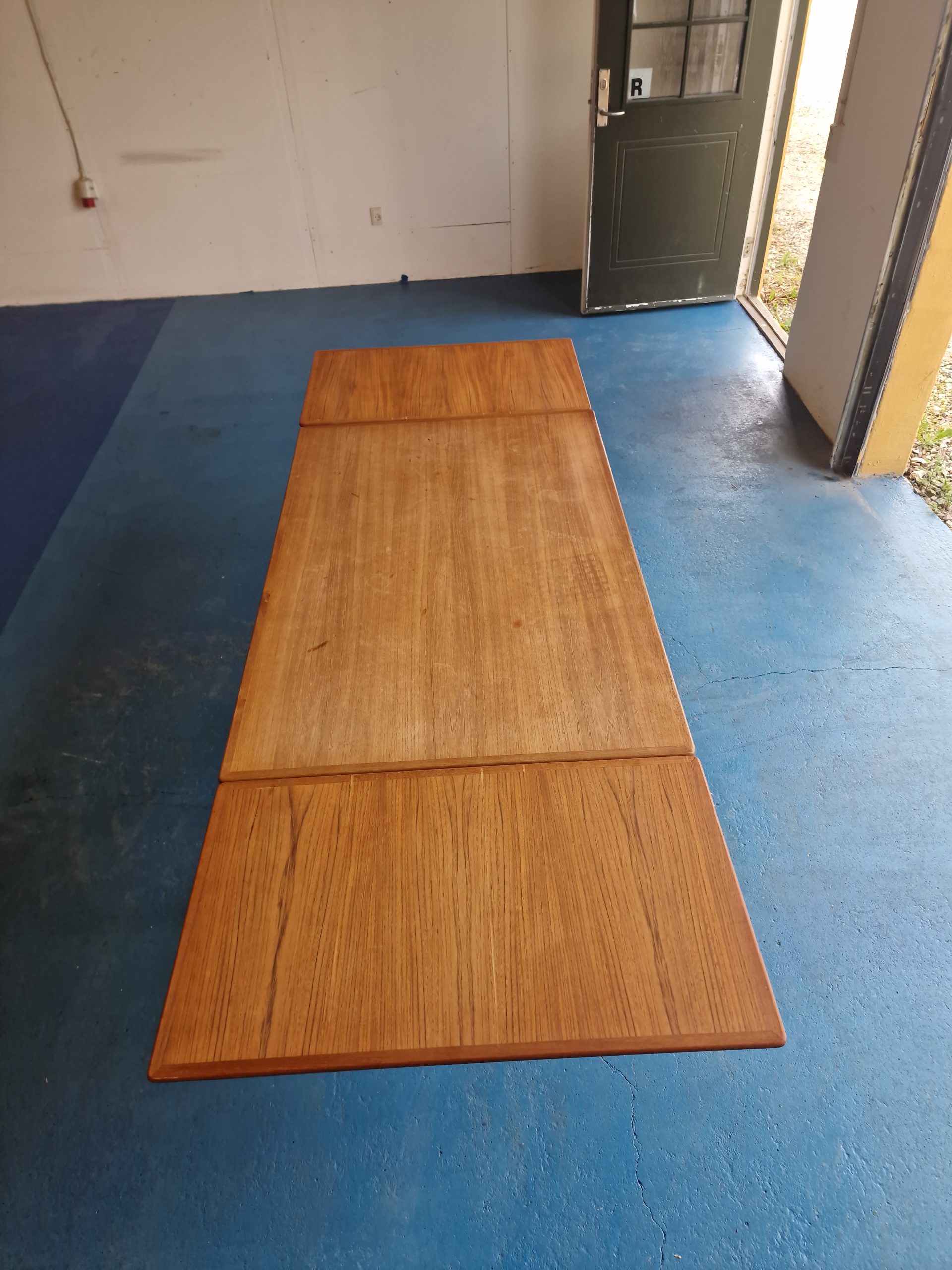 Spisebord i teak med hollandsk udtræk, Omann Jr model 50