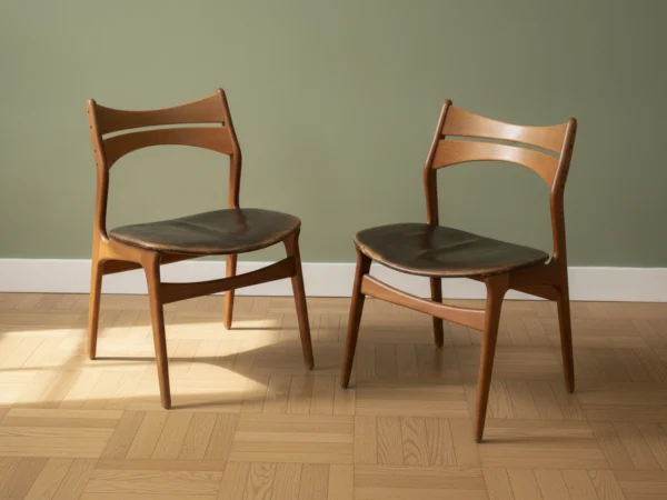 Erik Buch stole, model 310 – teak med sort læder