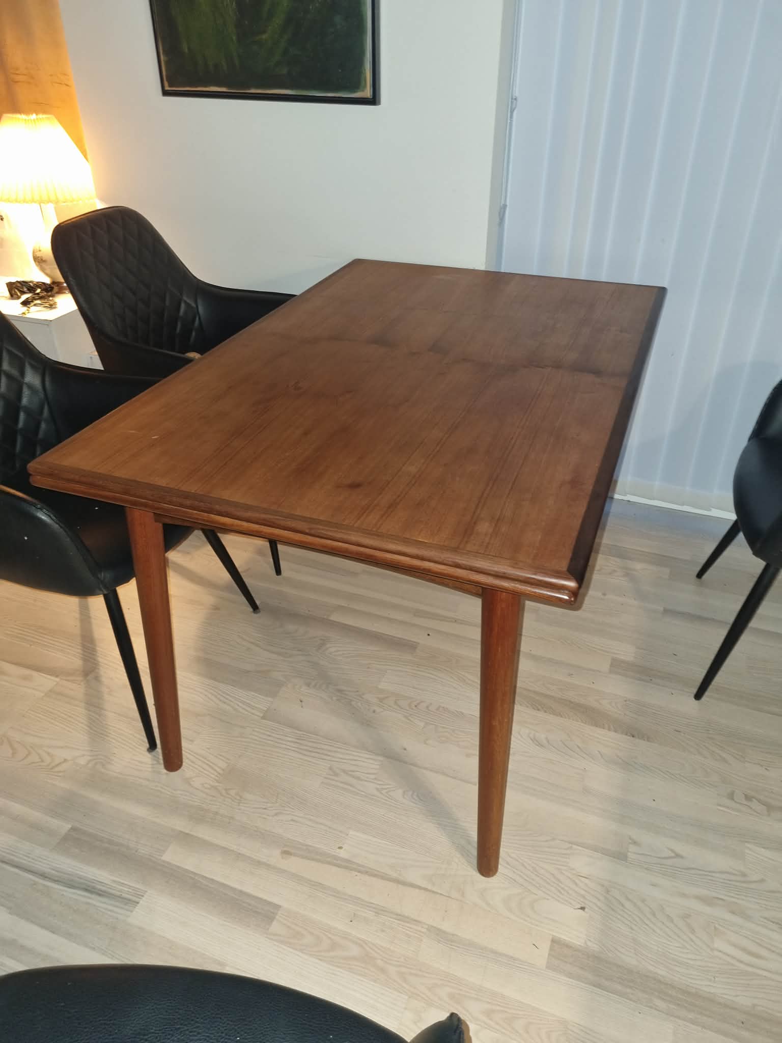Spisebord i teak med hollandsk udtræk