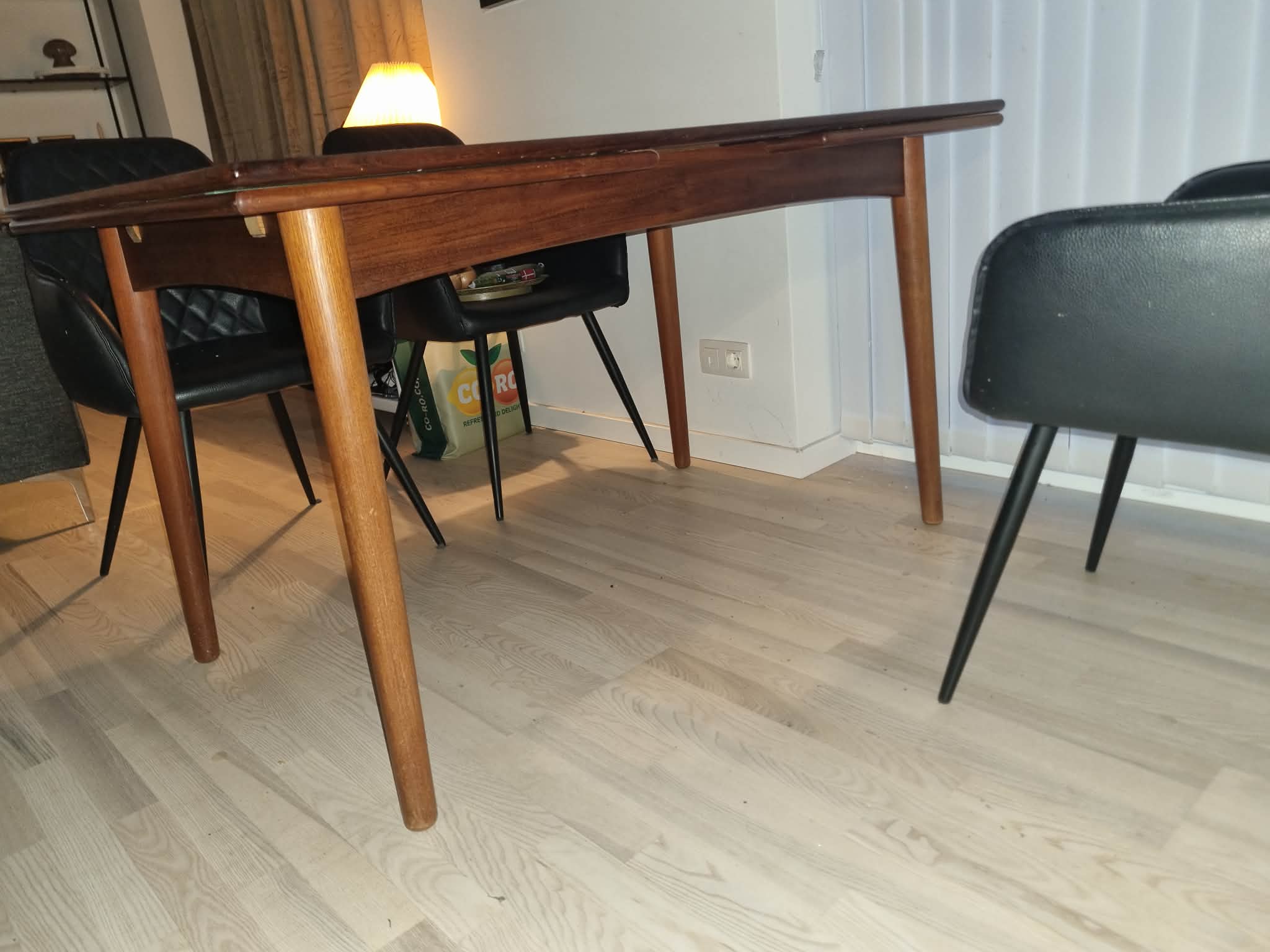 Spisebord i teak med hollandsk udtræk