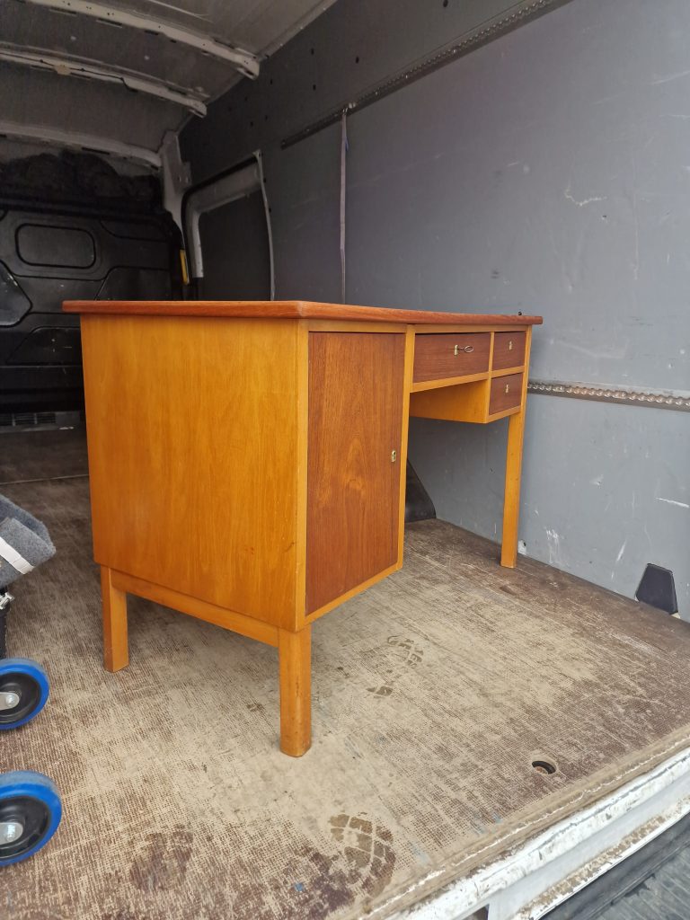 Skrivebord i teak og bøg — billede 6