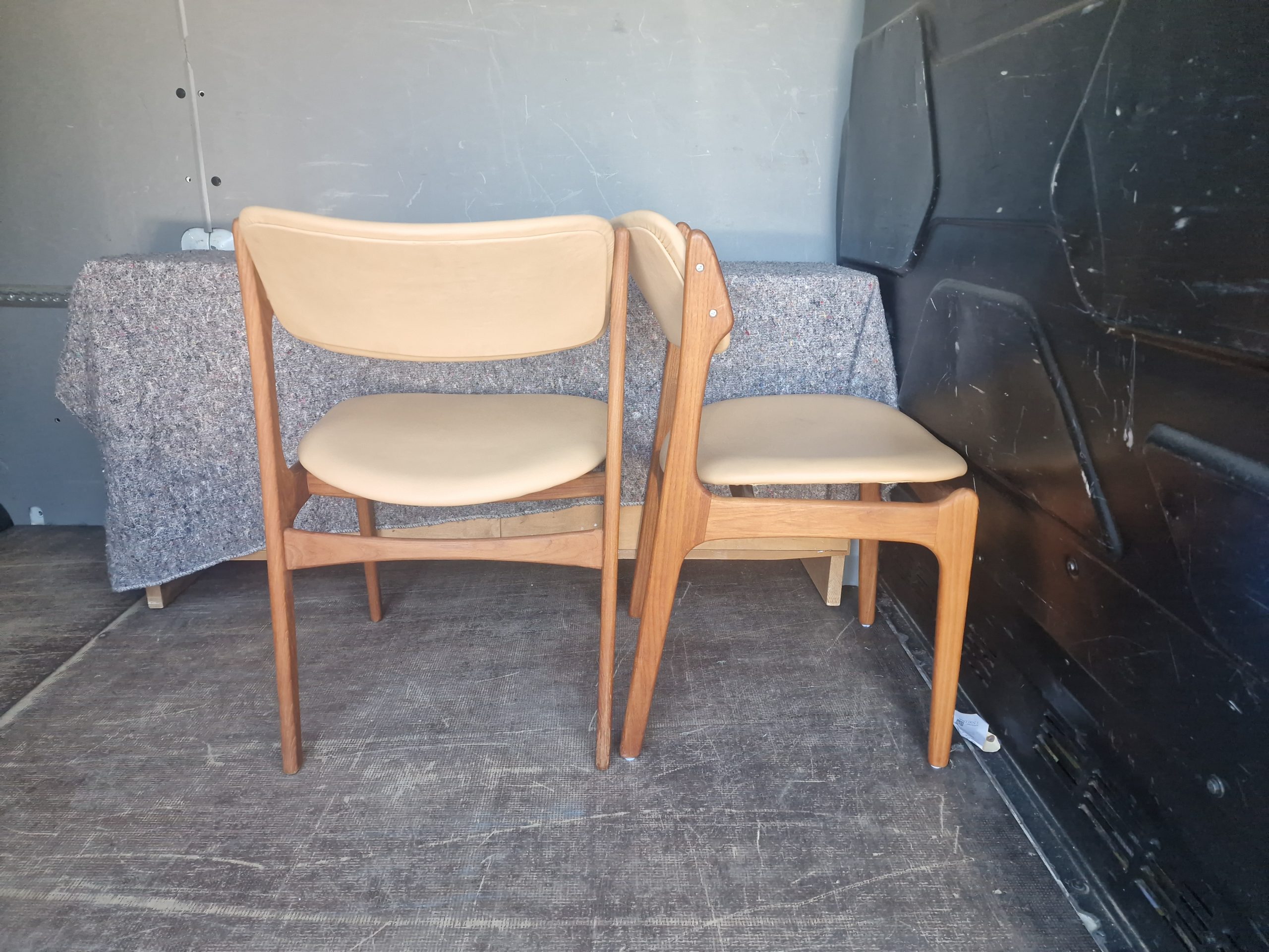 2 spisestole i massiv teaktræ af Erik buch model OD49