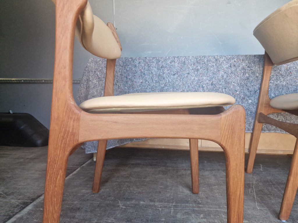 Erik Buch model 49 2 spisestole i massiv teaktræ af Erik buch model OD49 — billede 5